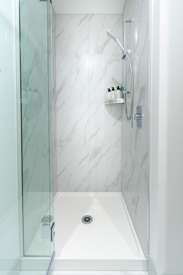 Central Sunny Perch 2 Bed 1 Bath Apartment Christchurch Bagian luar foto