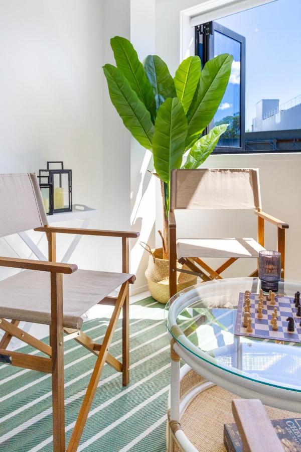 Central Sunny Perch 2 Bed 1 Bath Apartment Christchurch Bagian luar foto