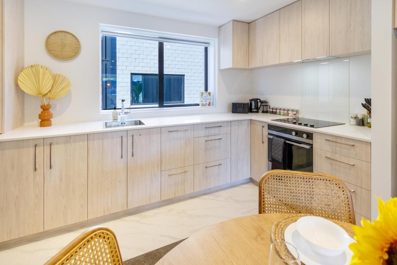 Central Sunny Perch 2 Bed 1 Bath Apartment Christchurch Bagian luar foto